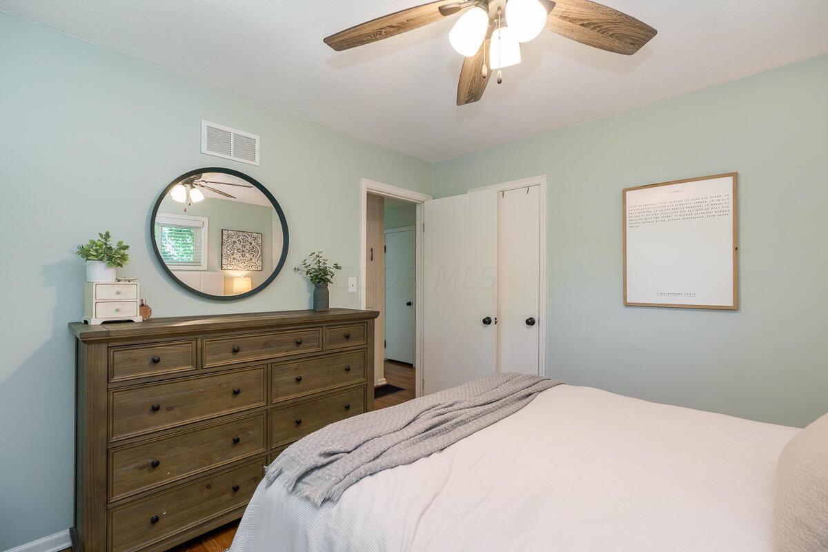 2266 Cranford Road Columbus, OH 43221 - Photo 16 of 34 2266_Cranford_Rd-36