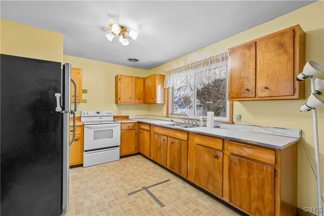 $169,000 | 108 Dwight Drive, Rome, NY 13440