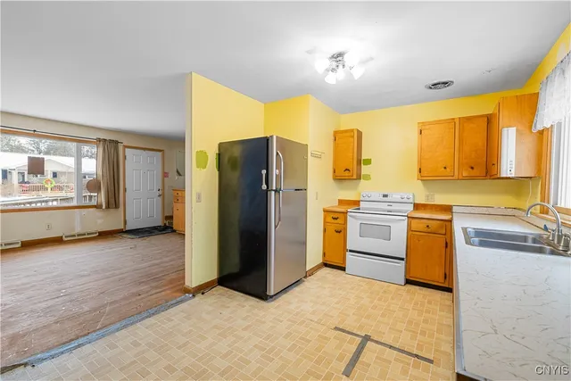 $169,000 | 108 Dwight Drive, Rome, NY 13440