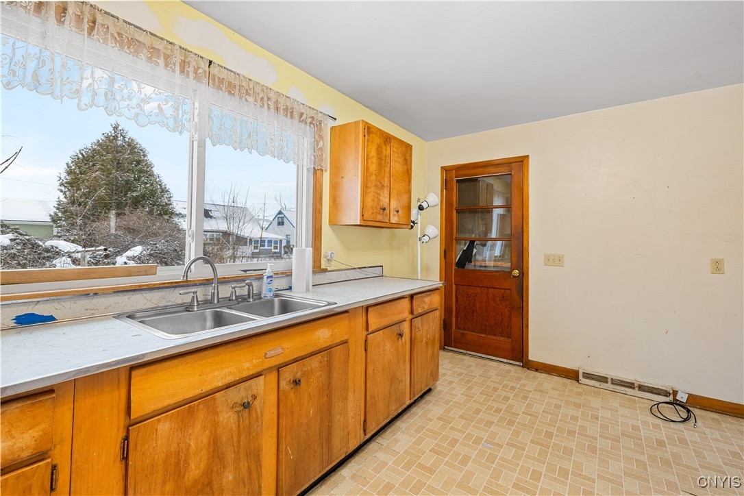 108 Dwight Drive Rome, NY 13440 - Photo 8 of 25