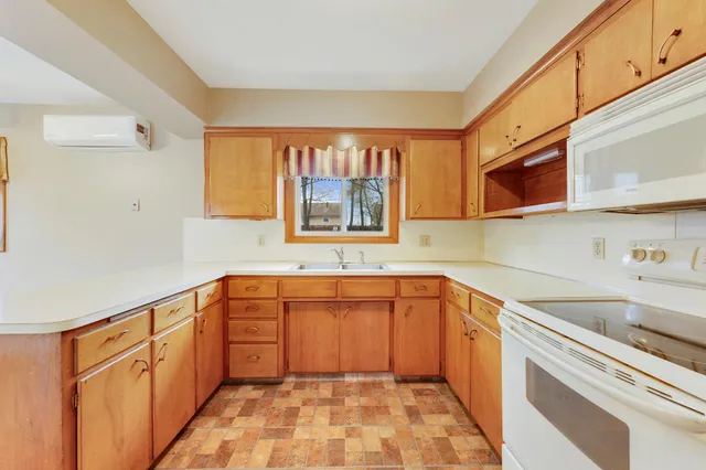 $314,999 | 1319 7th Lane, Anoka, MN 55303