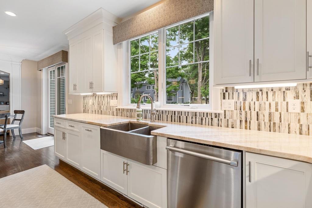 41 Spring Road Needham, MA 02494 - Photo 4 of 37