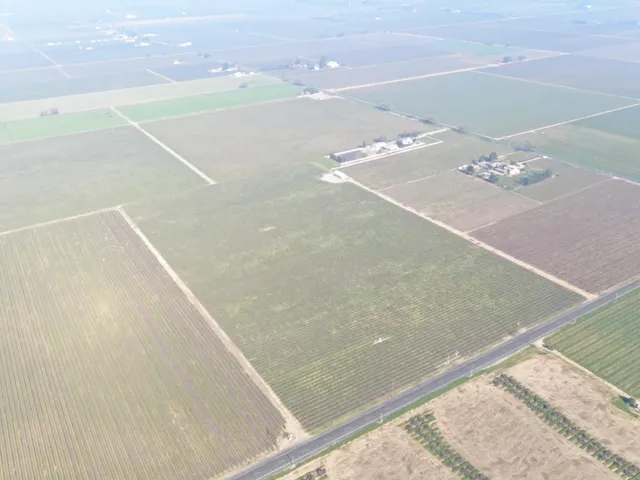 $900,000 | 3409 West Woodbridge Road, Lodi, CA 95242