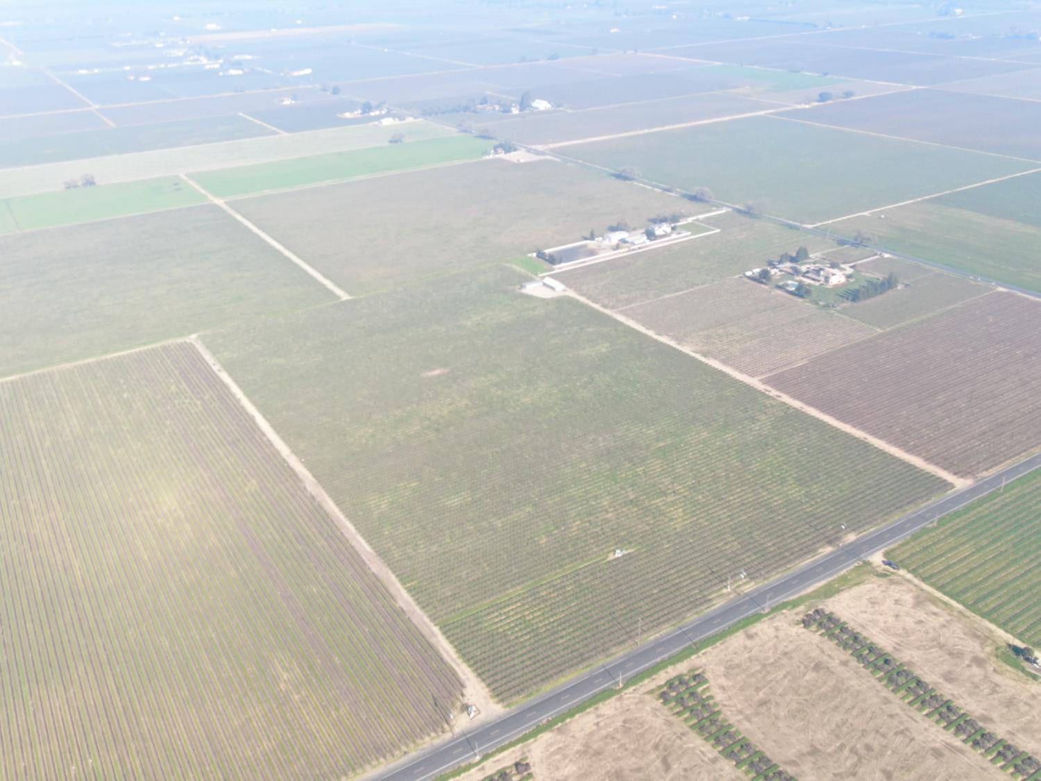 3409 West Woodbridge Road Lodi, CA 95242 - Photo 3 of 9