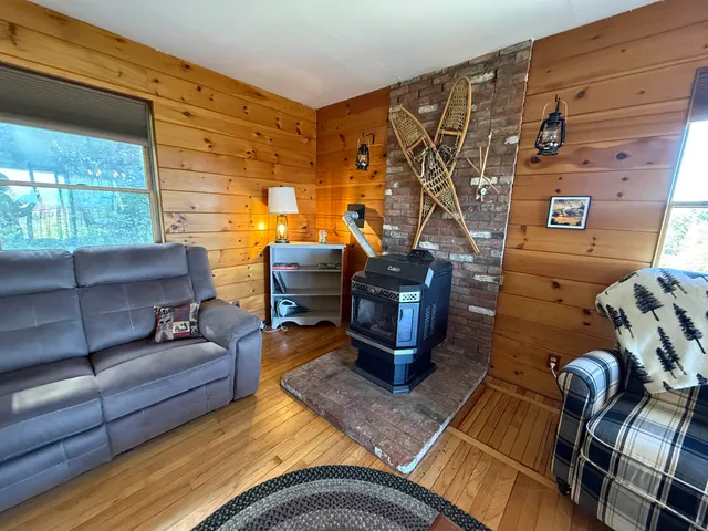 $474,900 | 216 Ghastly Job Way, Wilmington, VT 05363