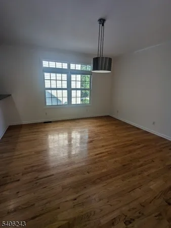 $5,495 | 200 Burnett Avenue, Unit 3, Maplewood, NJ 07040