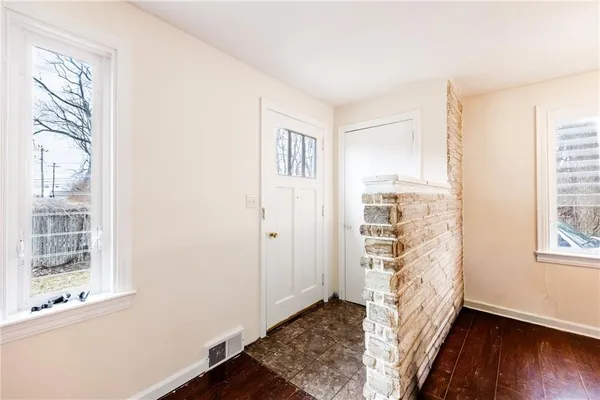a view of livingroom with furniture and wooden floor