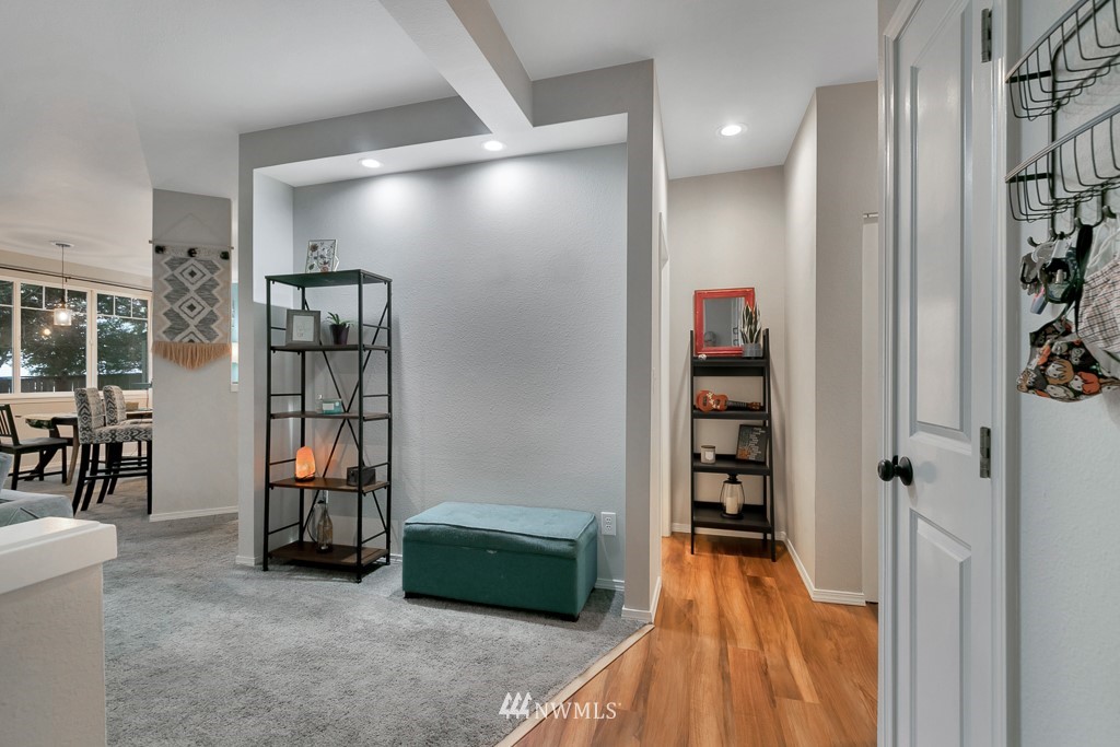1500 South 18th Street, Unit G101 Renton, WA 98059 - Photo 3 of 20
