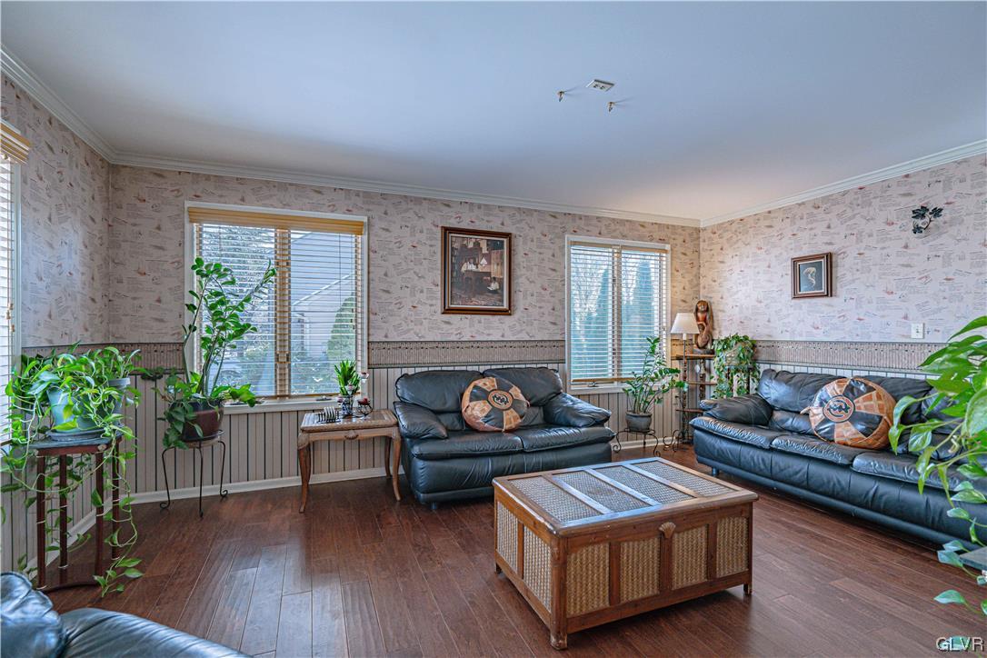 3252 Regal Road Bethlehem, PA 18020 - Photo 8 of 49 ...to formal living room