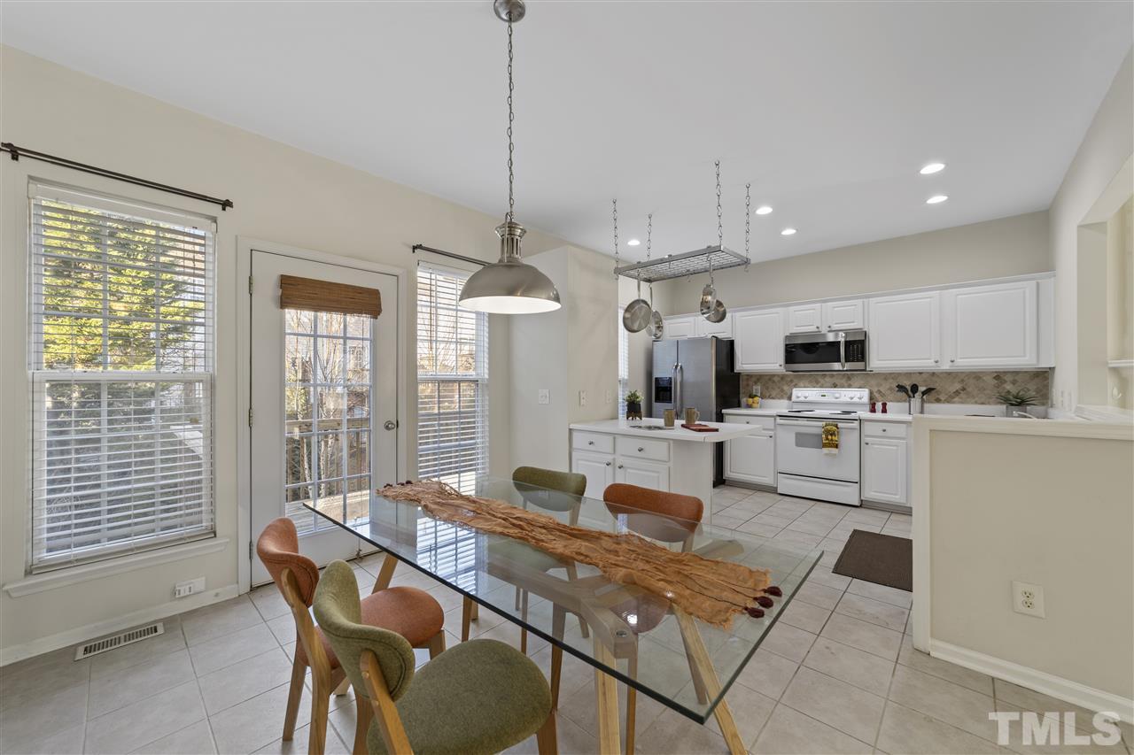 7247 Galon Glen Road Raleigh, NC 27613 - Photo 3 of 21