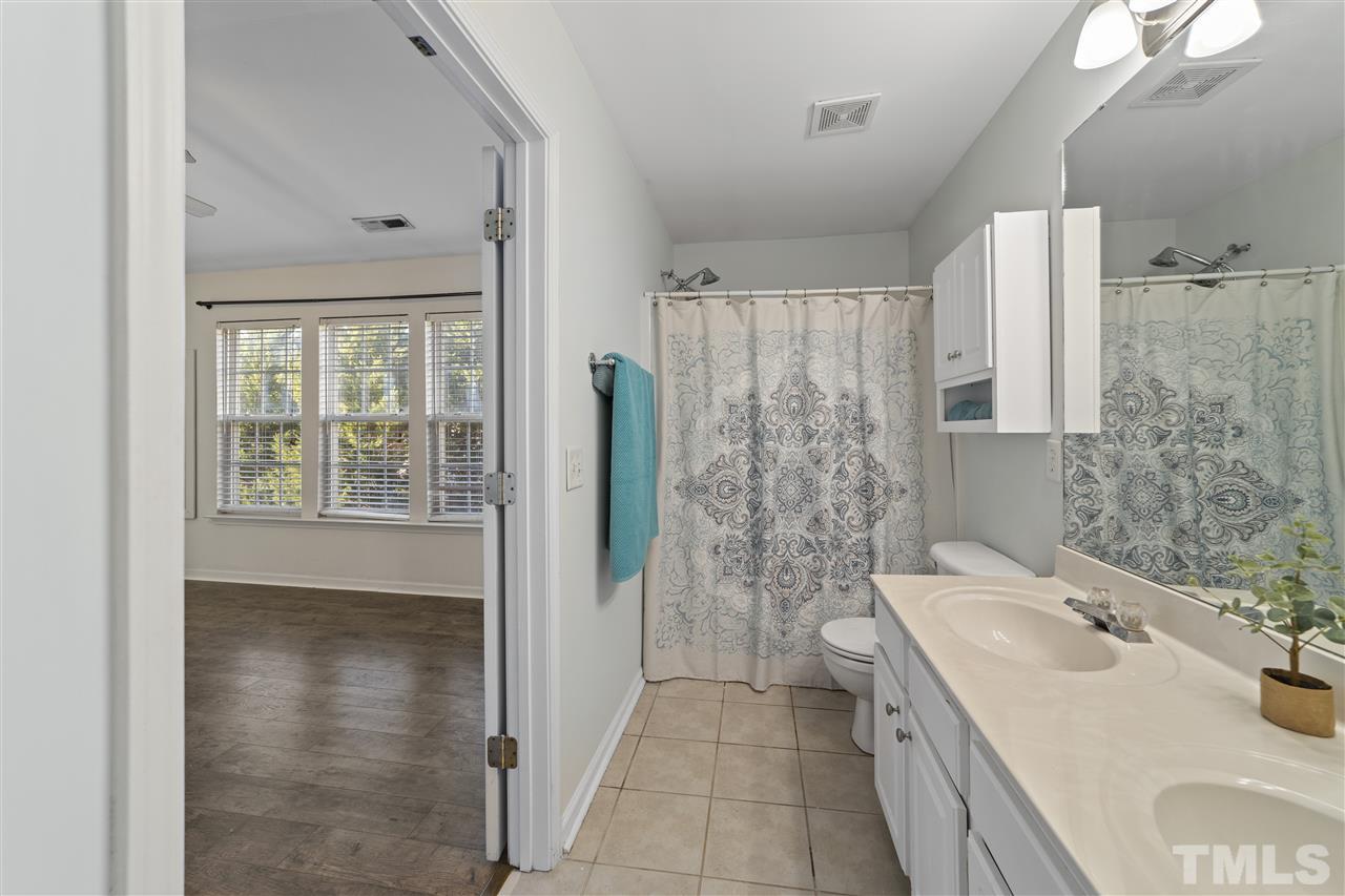 7247 Galon Glen Road Raleigh, NC 27613 - Photo 7 of 21
