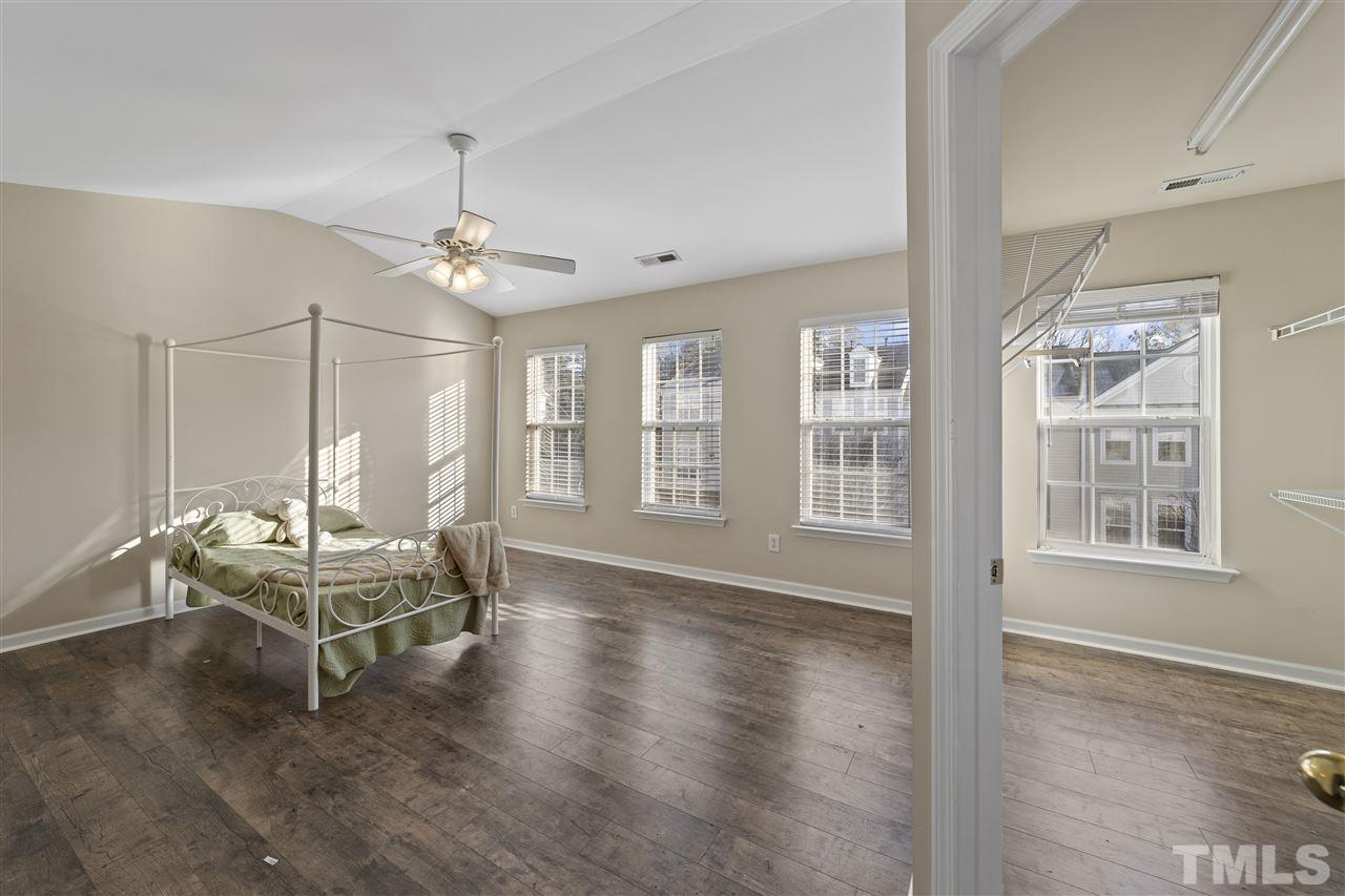 7247 Galon Glen Road Raleigh, NC 27613 - Photo 9 of 21