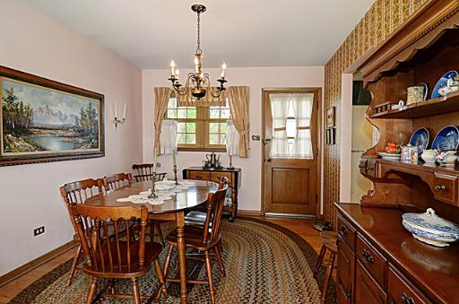 523 Highland Road Hinsdale, IL 60521 - Photo 4 of 16