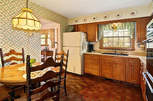 523 Highland Road Hinsdale, IL 60521 - Photo 7 of 16
