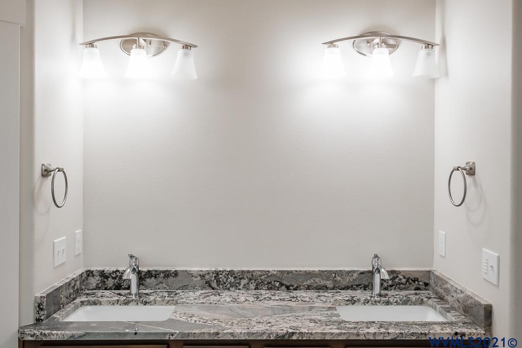 2605 Northwest Gibson Hill Road Albany, OR 97321 - Photo 21 of 39 Gallery Image 21