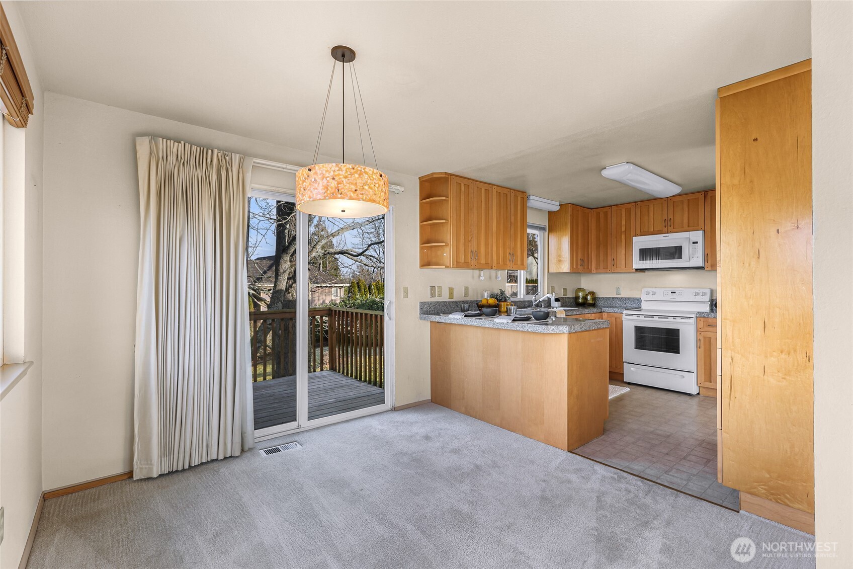 3701 Ridgemont Way Bellingham, WA 98229 - Photo 10 of 40 Gallery Image 10