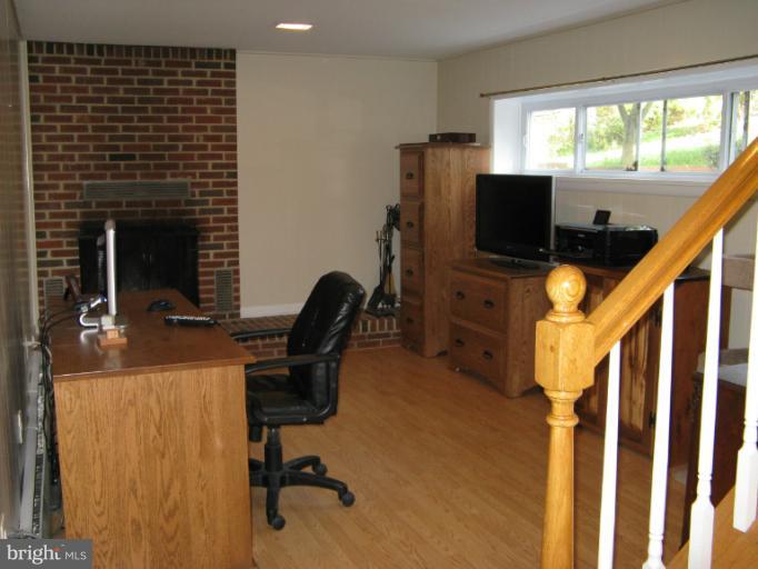 14185 Howard Road Dayton, MD 21036 - Photo 15 of 15 Family Room