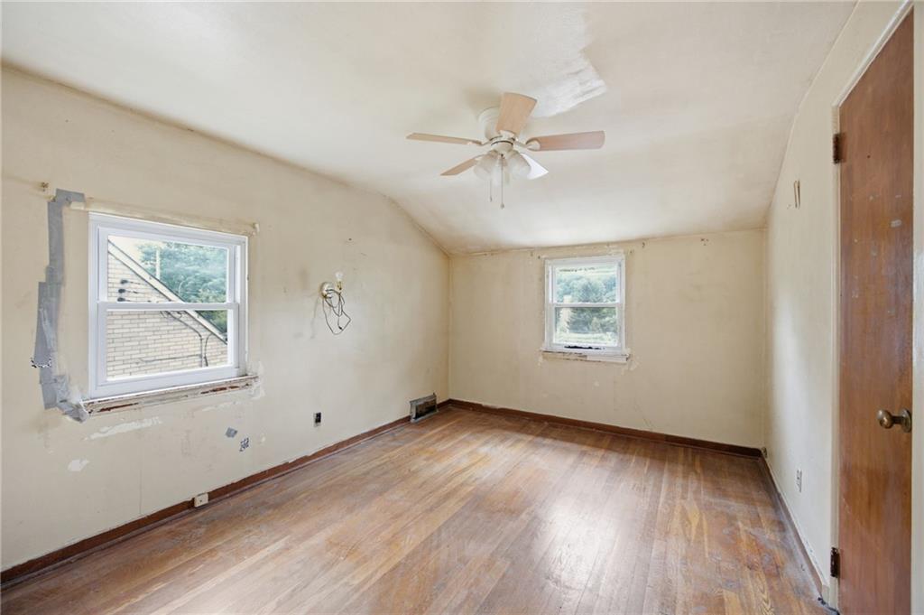 1391 Laketon Road Pittsburgh, PA 15221 - Photo 12 of 18