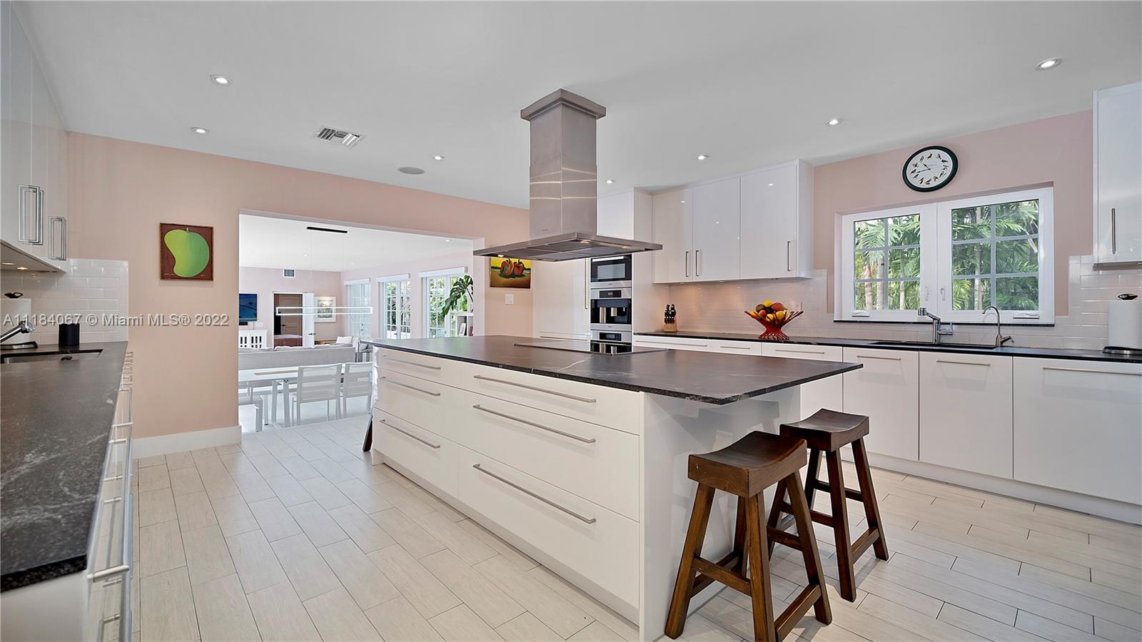 1136 Alhambra Circle Coral Gables, FL 33134 - Photo 15 of 67