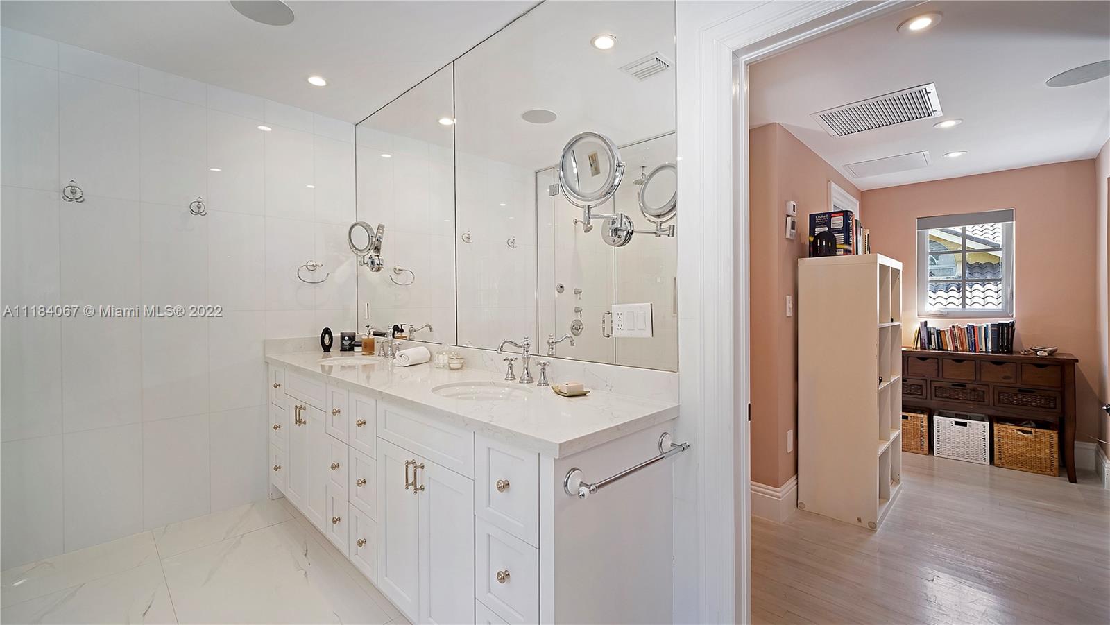 1136 Alhambra Circle Coral Gables, FL 33134 - Photo 34 of 67