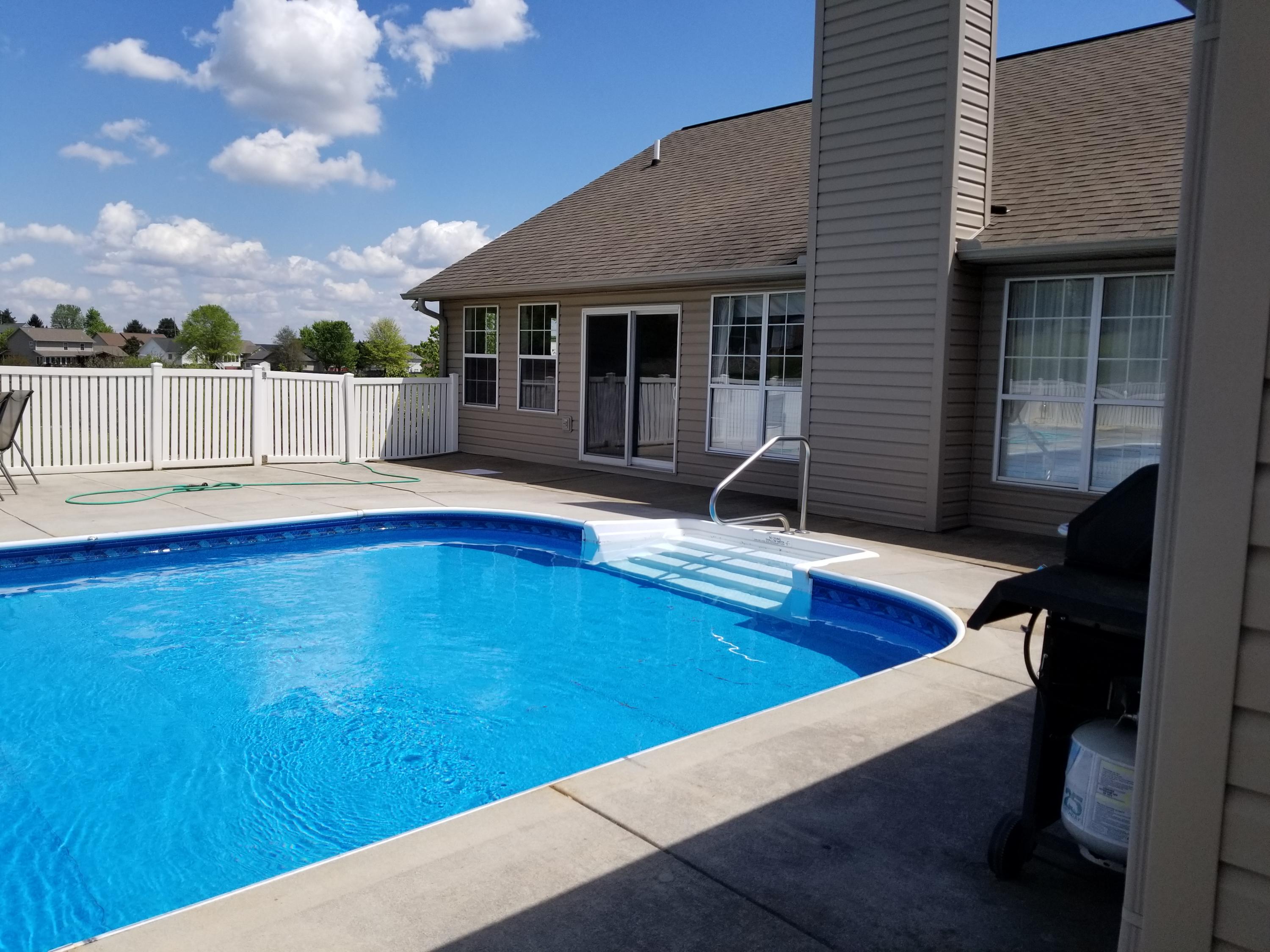 3940 Miser Station Road Louisville, TN 37777 - Photo 15 of 17 Pool