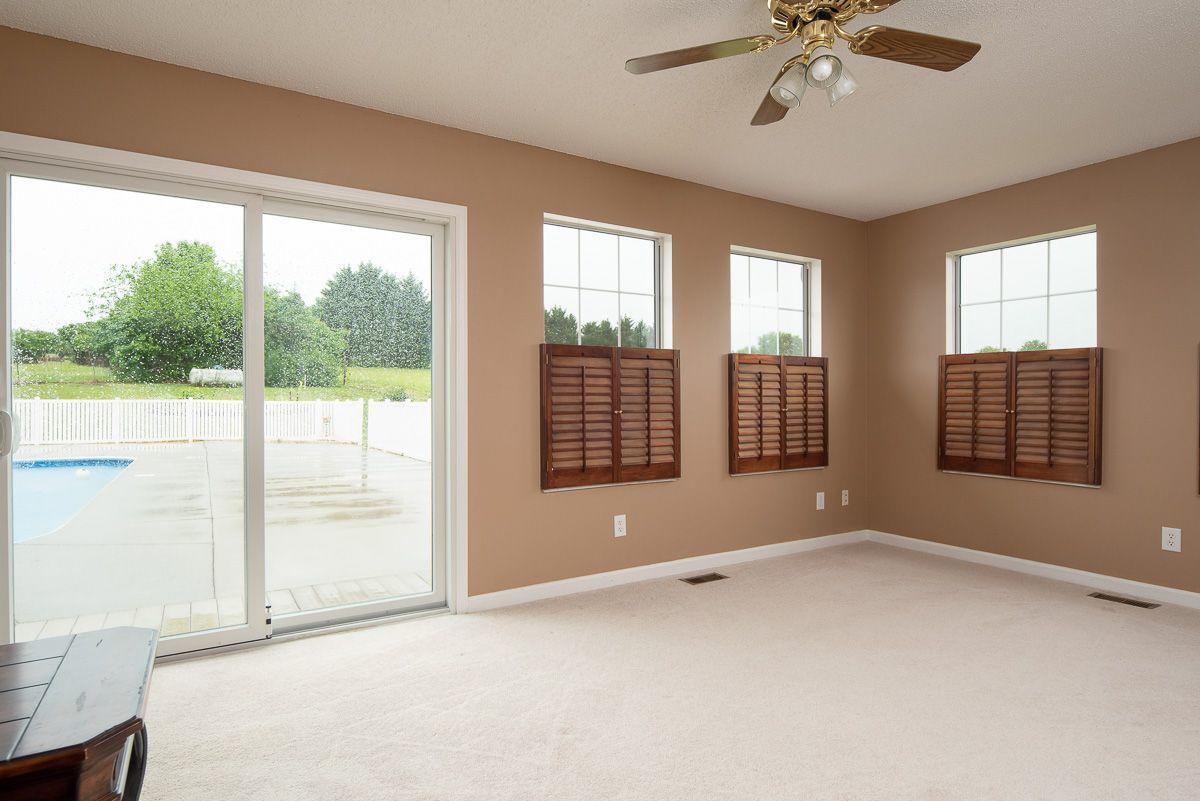 3940 Miser Station Road Louisville, TN 37777 - Photo 10 of 17 Office or Den Room