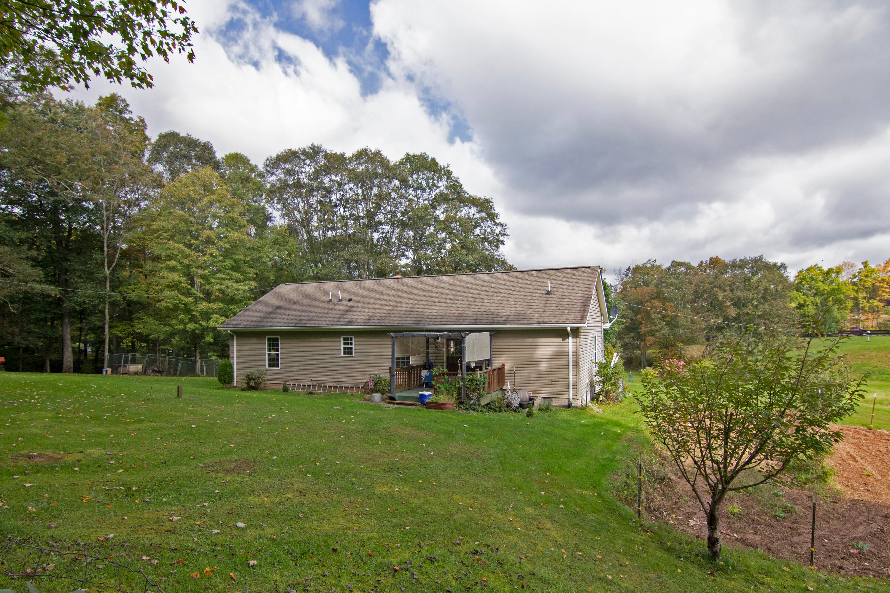 1032 Cold Hollow Road Meadow Bridge, WV 25976 - Photo 33 of 38 Gallery Image 33