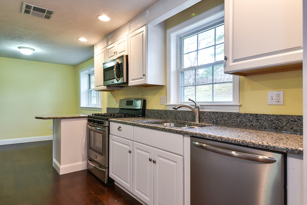 17 Carver Road Framingham, MA 01701 - Photo 9 of 29 Gallery Image 9