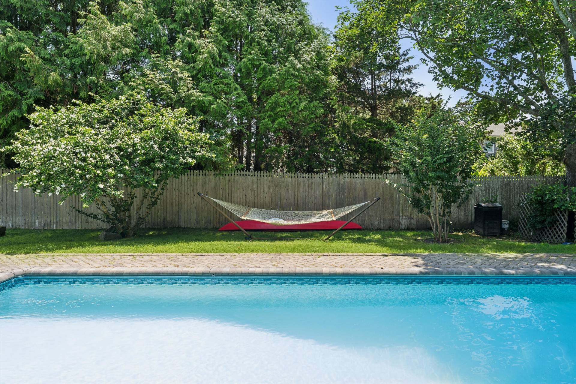 27 South Country Road Westhampton, NY 11977 - Photo 14 of 16 a view of a tennis court