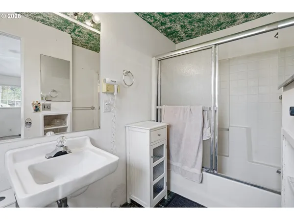 $319,000 | 510 Churchman Street, Willamina, OR 97396