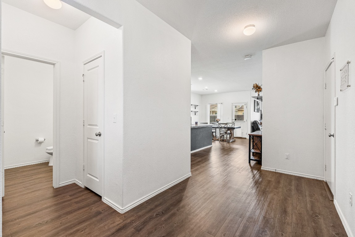 136 Copper Lane Kyle, TX 78640 - Photo 9 of 33 a view of a living room