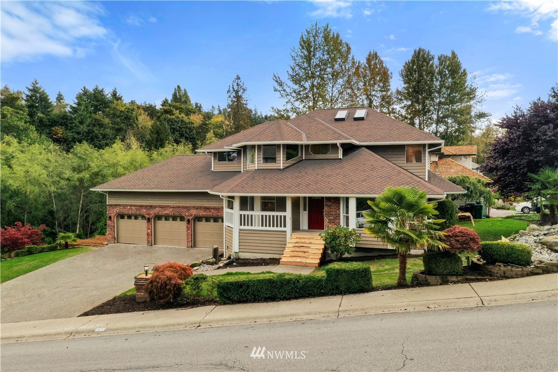 4615 Southwest 329th Way Federal Way, WA 98023 - Photo 2 of 25 Gallery Image 2