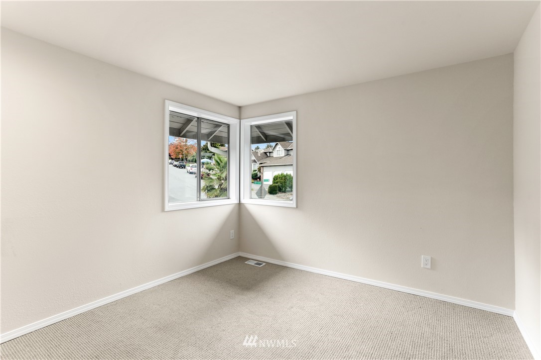 4615 Southwest 329th Way Federal Way, WA 98023 - Photo 15 of 25 Gallery Image 15