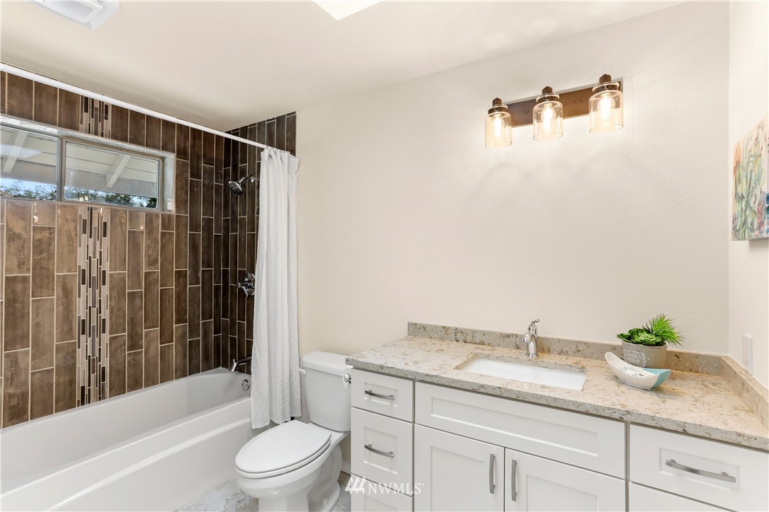 4615 Southwest 329th Way Federal Way, WA 98023 - Photo 16 of 25 Gallery Image 16