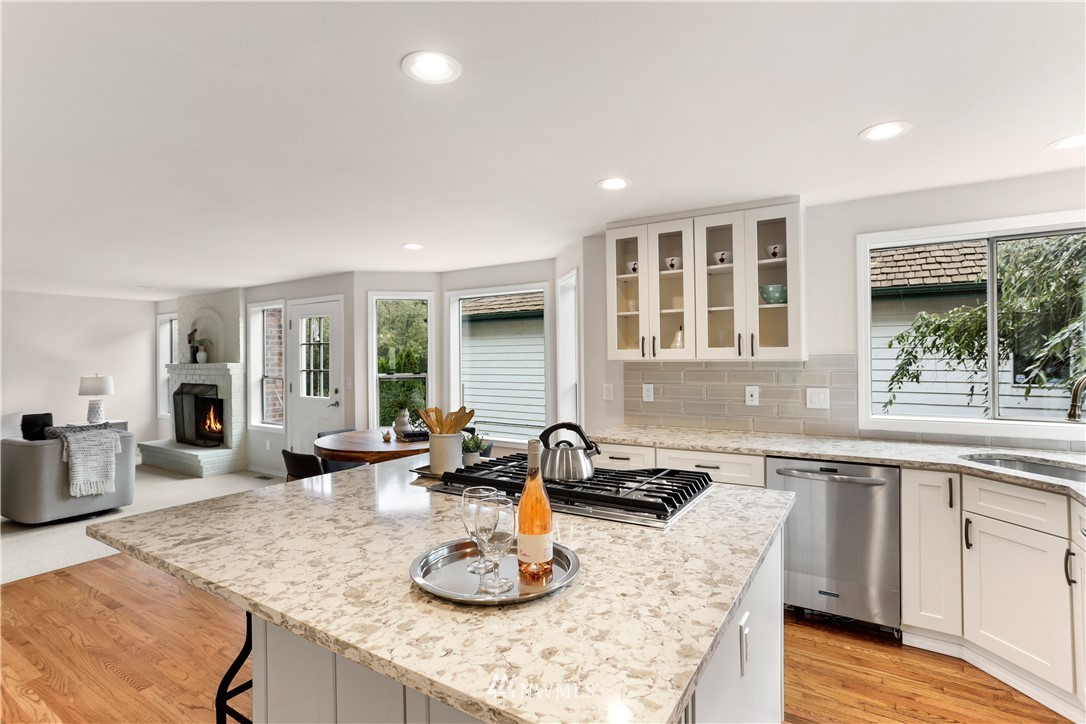 4615 Southwest 329th Way Federal Way, WA 98023 - Photo 9 of 25 Gallery Image 9