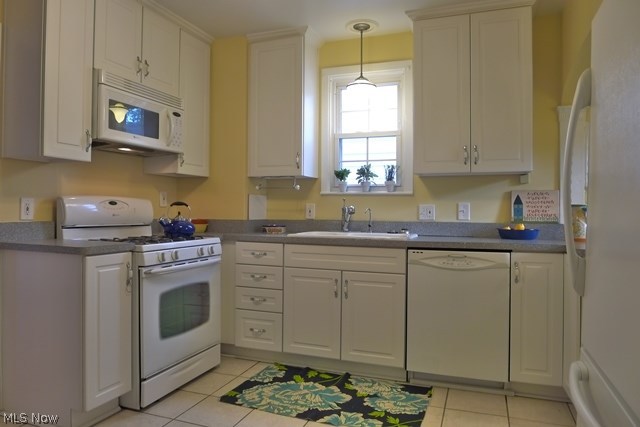 2488 Traymore Road Cleveland, OH 44118 - Photo 11 of 24