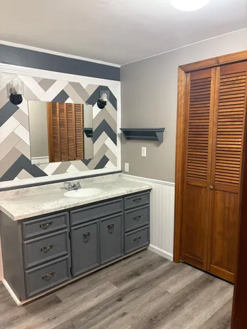 $309,900 | 4075 County Road 15, Montevideo, MN 56265