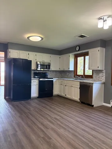 $309,900 | 4075 County Road 15, Montevideo, MN 56265