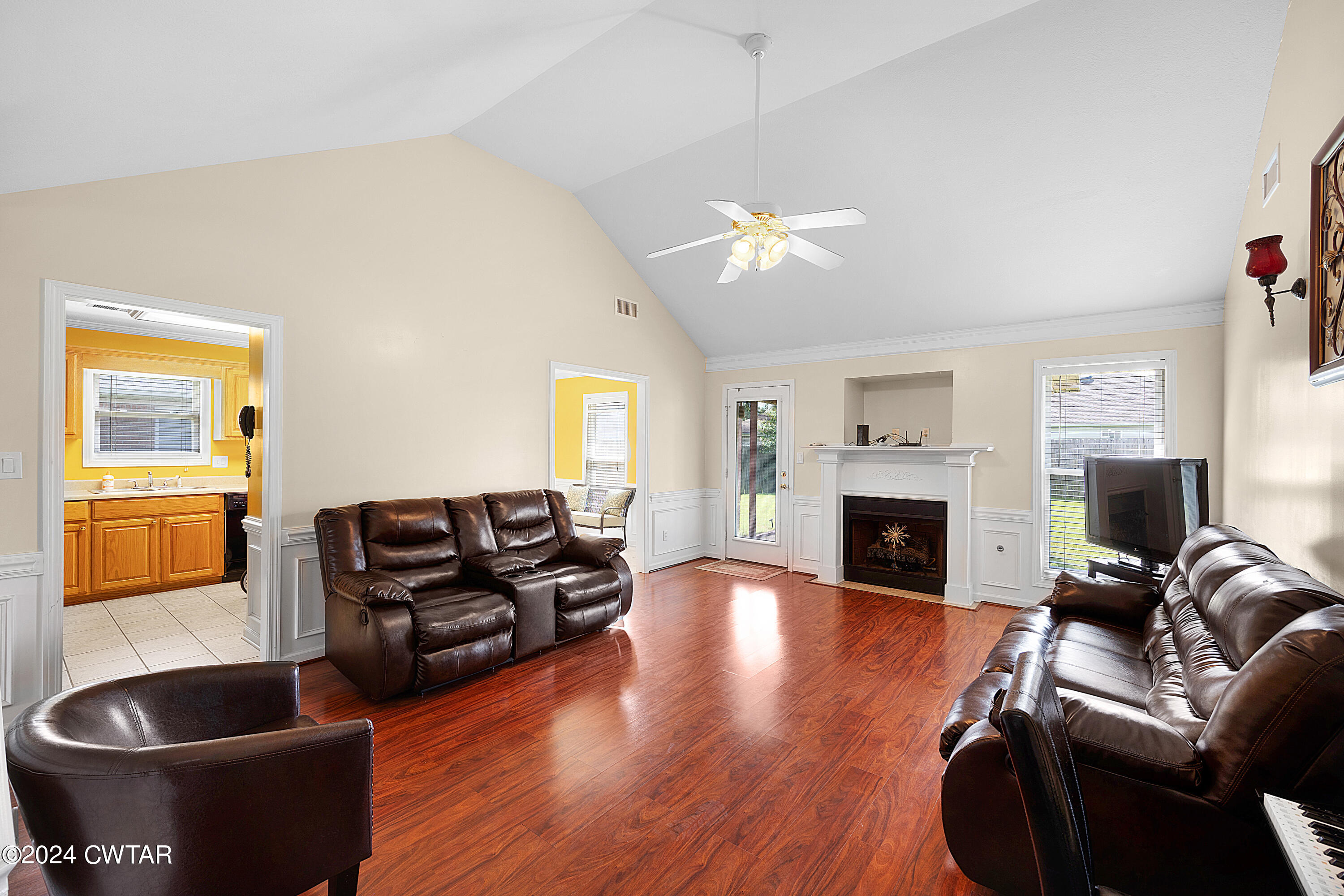 25 Roxbury Drive Jackson, TN 38305 - Photo 3 of 15 DG2A5569
