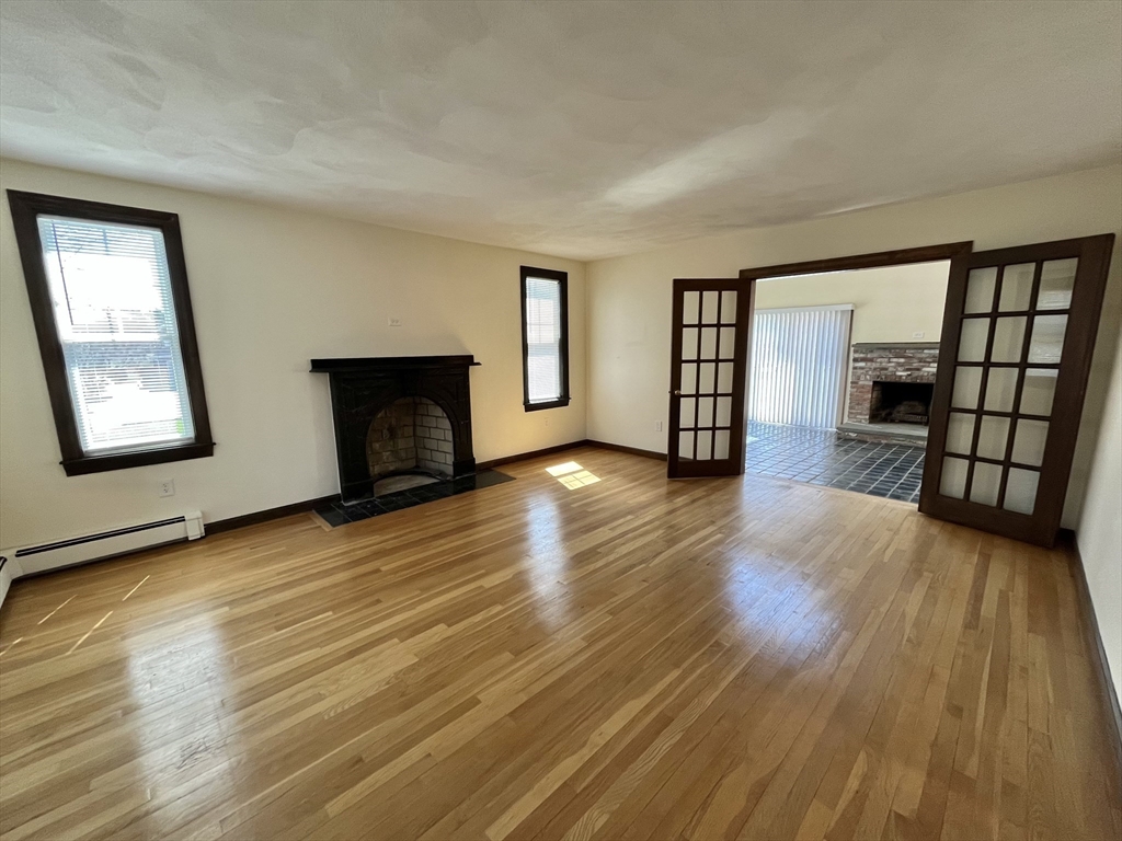 1077 North Street Walpole, MA 02081 - Photo 9 of 19