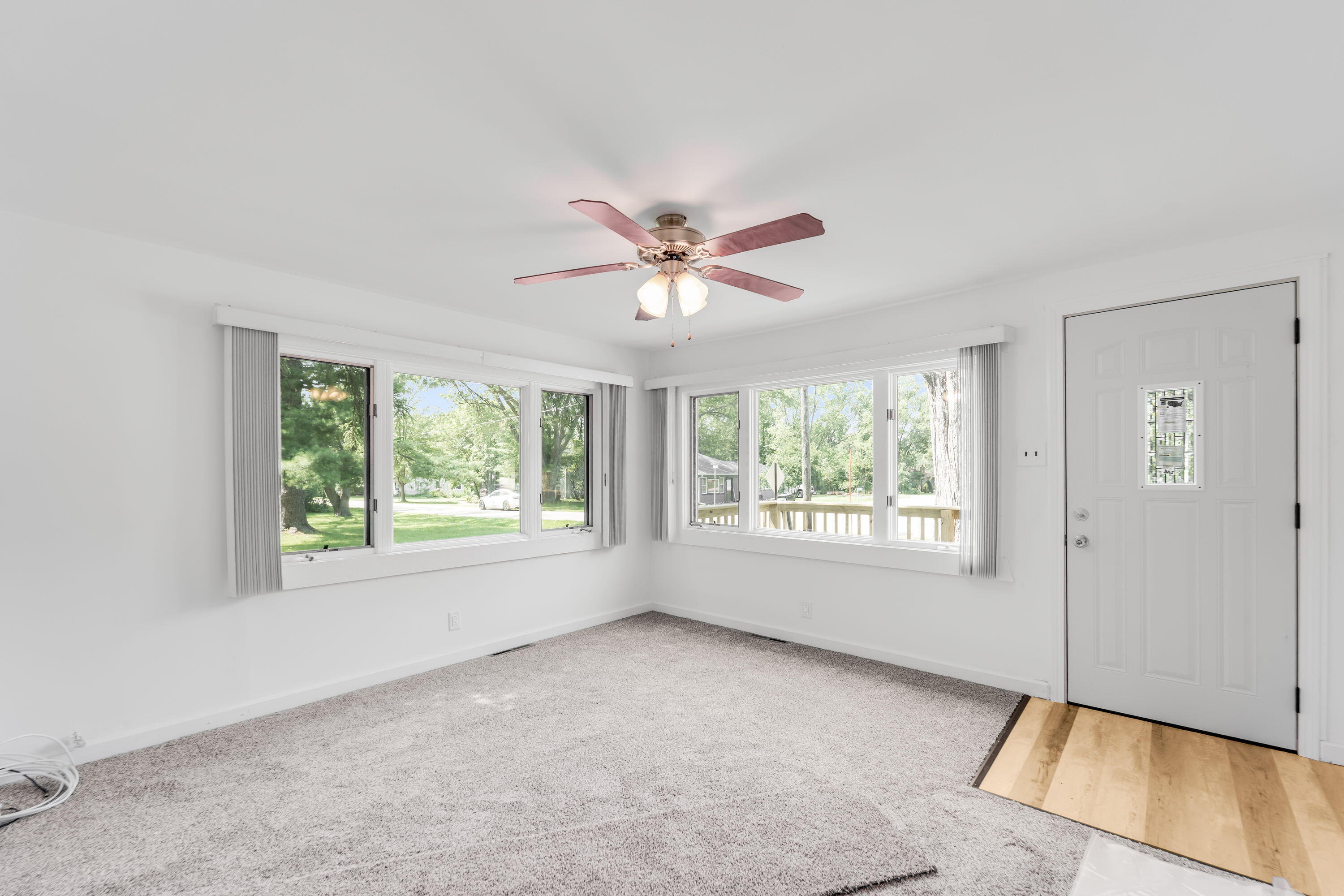 801 Vincent Road Twin Lakes, WI 53181 - Photo 8 of 27 12_DanielGarciaDSC03681