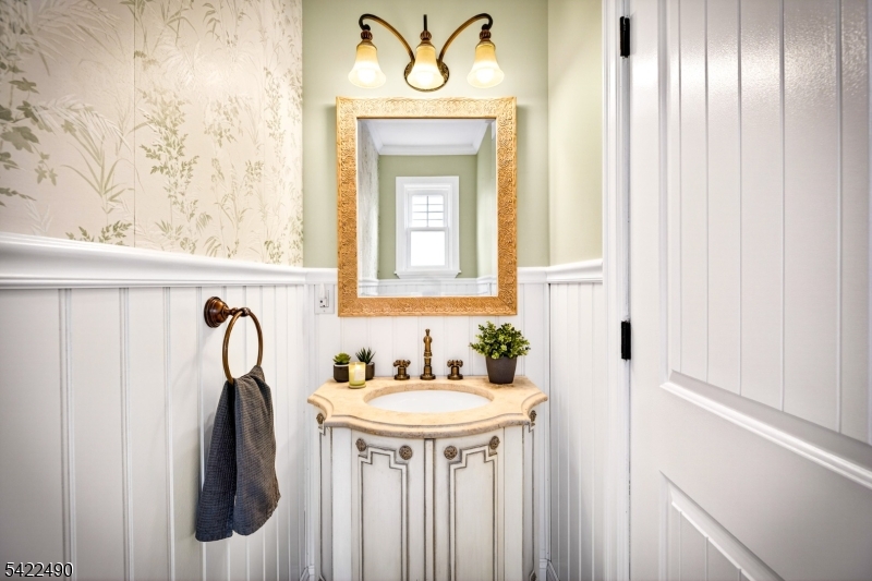 22 Vine Street Nutley, NJ 07110 - Photo 11 of 50