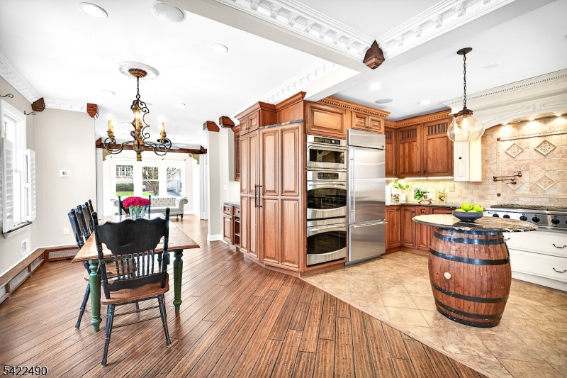 22 Vine Street Nutley, NJ 07110 - Photo 4 of 50