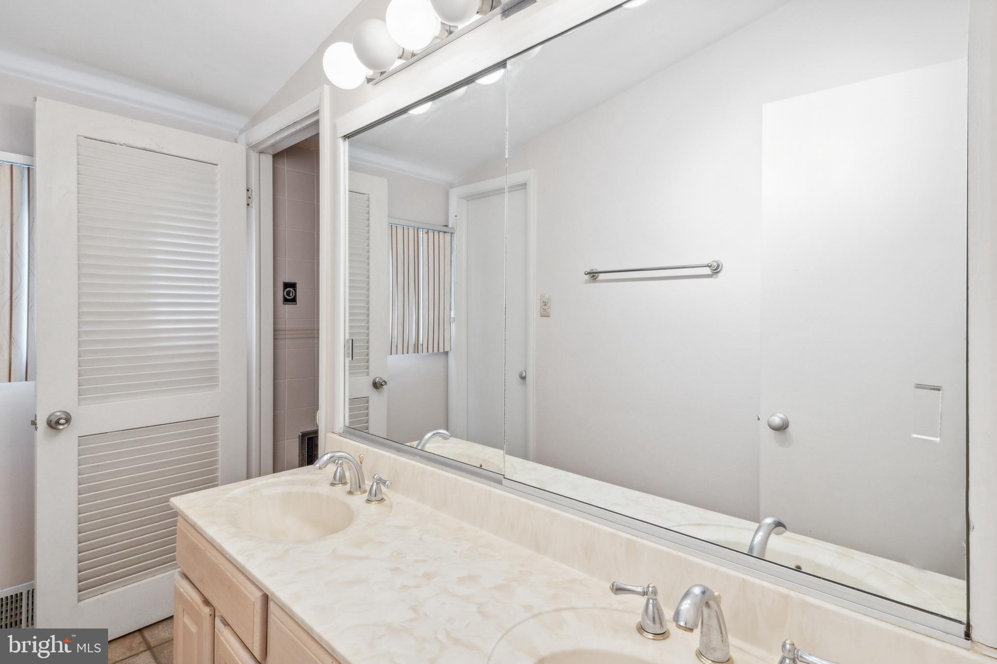 2430 Sylvale Road Baltimore, MD 21209 - Photo 21 of 28 Gallery Image 21