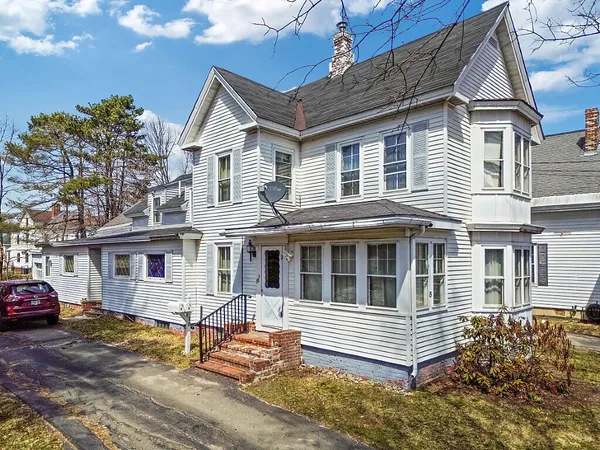 $189,000 | 18 Pleasant Street, Waterville, ME 04901