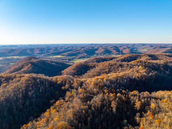 $300,000 | 3300 Forestry Ridge Road, Morehead, KY 40351