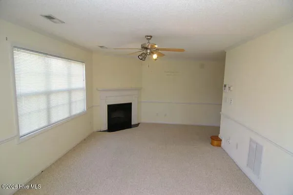 $1,050 | 3979 Sterling Pointe Drive, Unit MMM3, Winterville, NC 28590