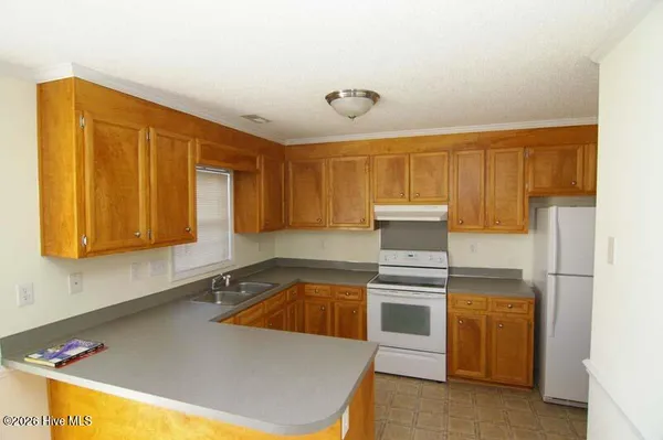 $1,050 | 3979 Sterling Pointe Drive, Unit MMM3, Winterville, NC 28590