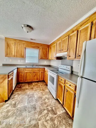 $1,050 | 3979 Sterling Pointe Drive, Unit MMM3, Winterville, NC 28590