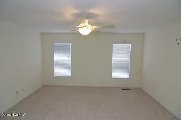 $1,050 | 3979 Sterling Pointe Drive, Unit MMM3, Winterville, NC 28590